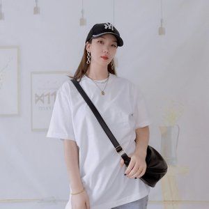 Basic Oversize T-shirt: Buy one get one free.